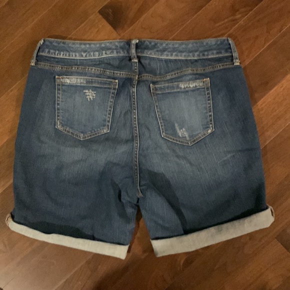 Torrid ripped Jean shorts - Size 16 - Picture 9 of 9